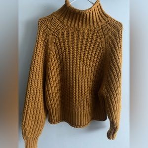 H&M sweater size M